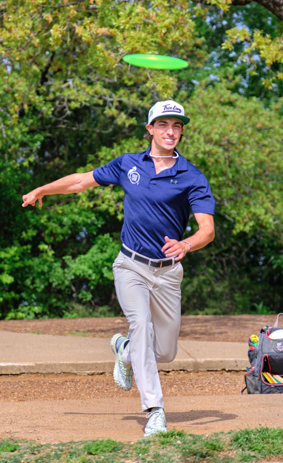 Business management senior spins into professional disc golf